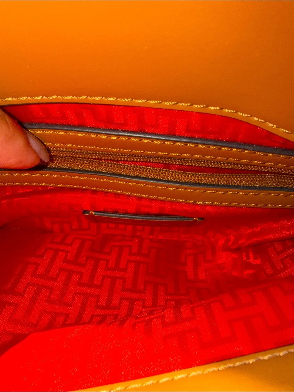 HALSTON PURSE SUPER CUTE! 🥰